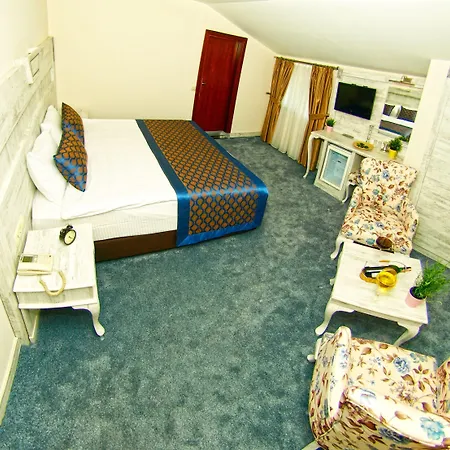 Istanbul Suite Hotel 3*